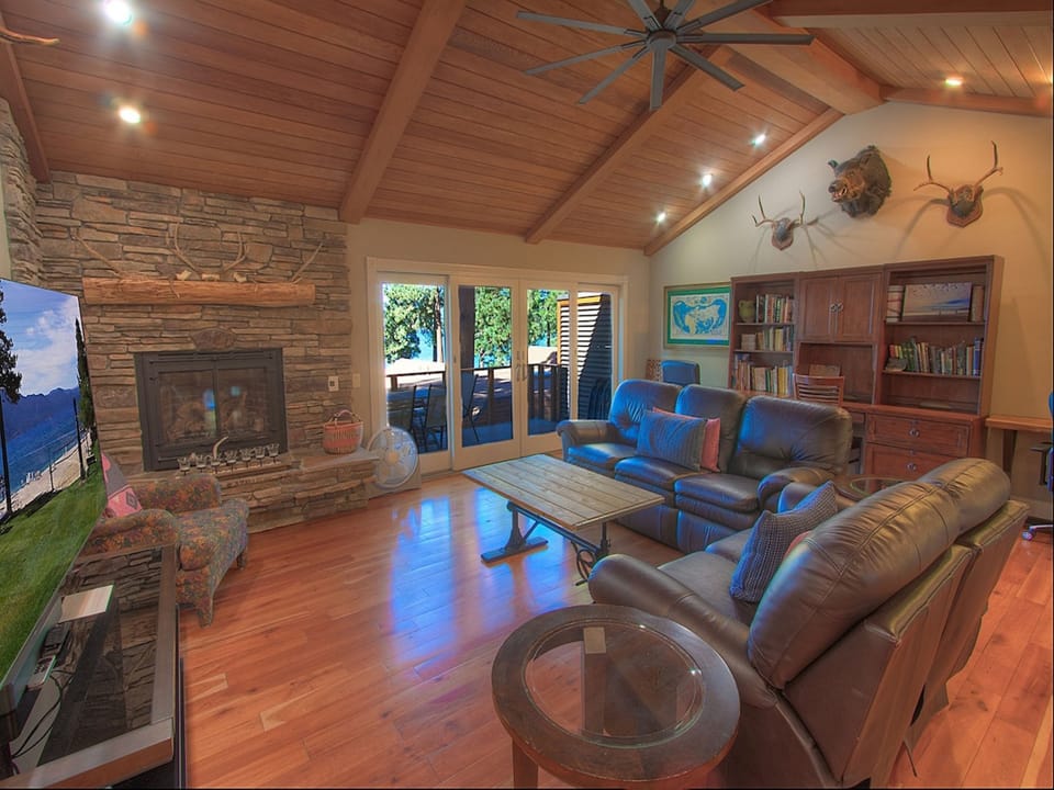 Professionally Managed by Lake Tahoe Accommodations