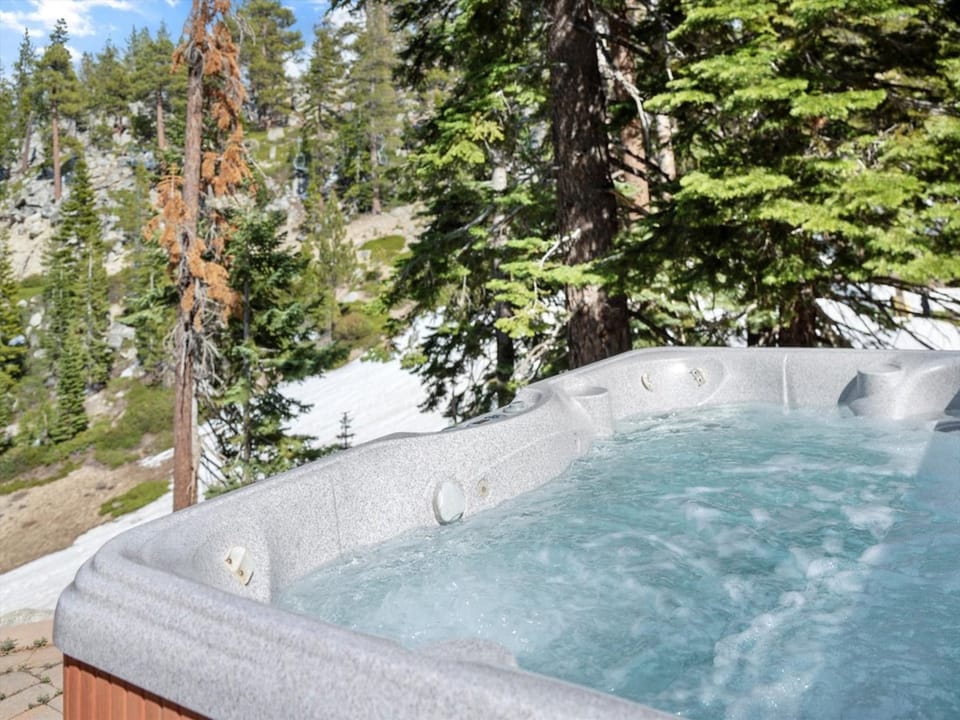 Tub