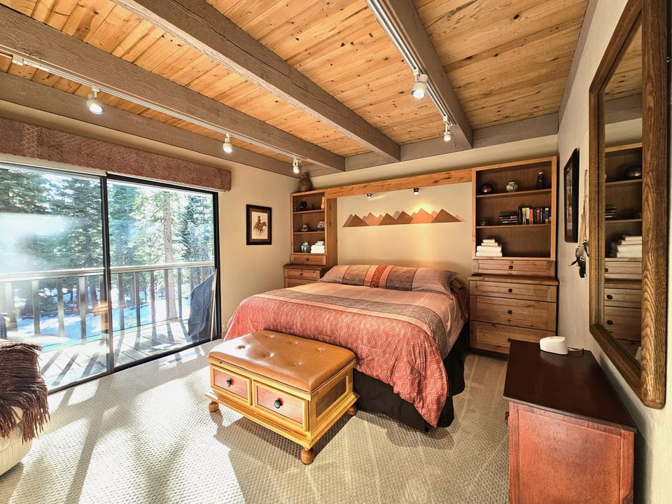 King size bed