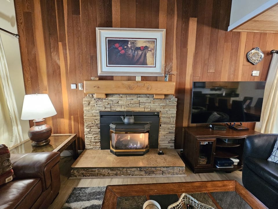 Main Level - Living Room