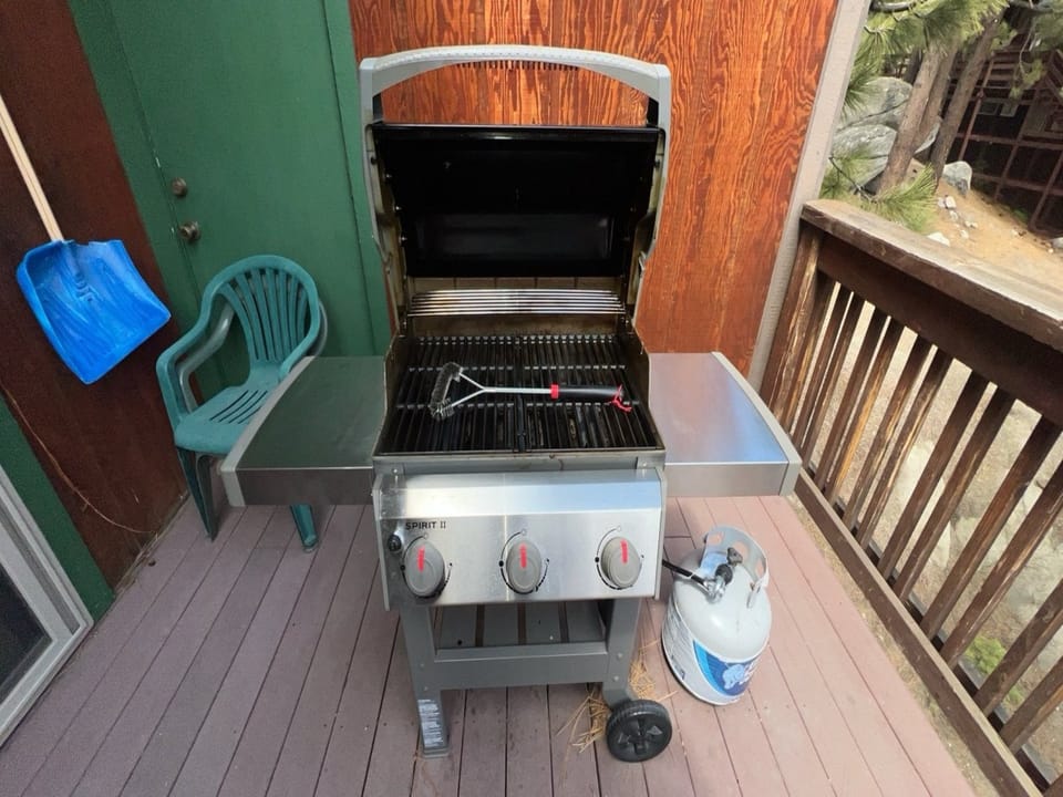 Balcony- BBQ Grill