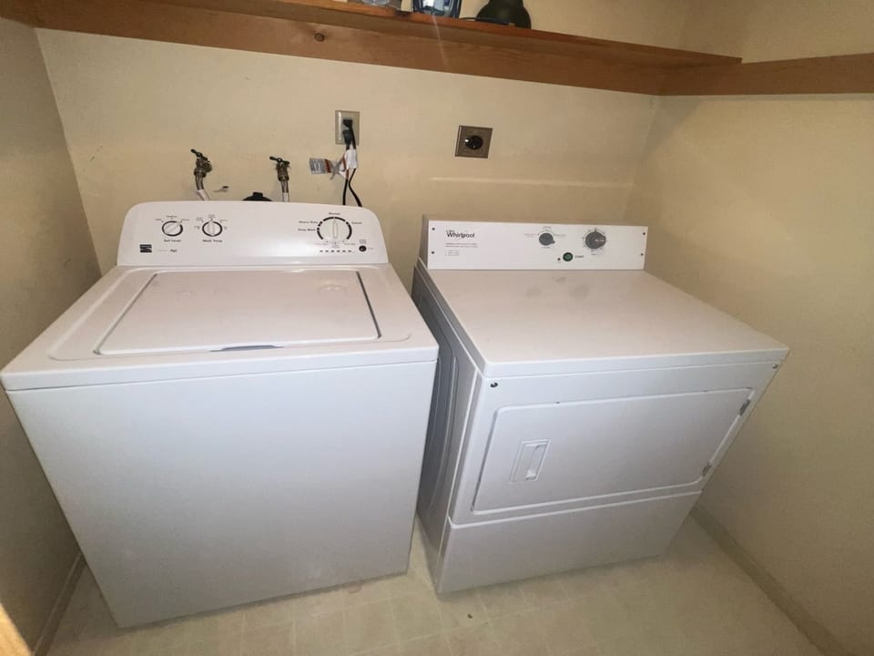 Main Level- Washer/ Dryer