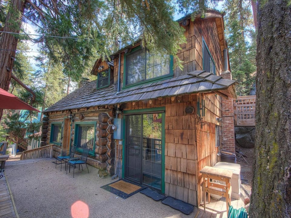 Professionally managed by Lake Tahoe Accommodations