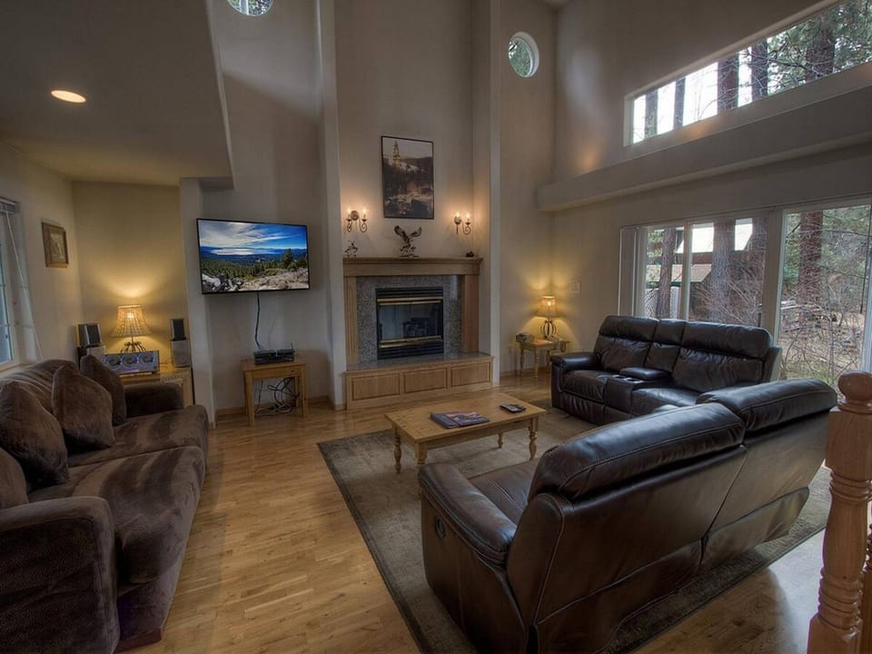 hch1306 living room