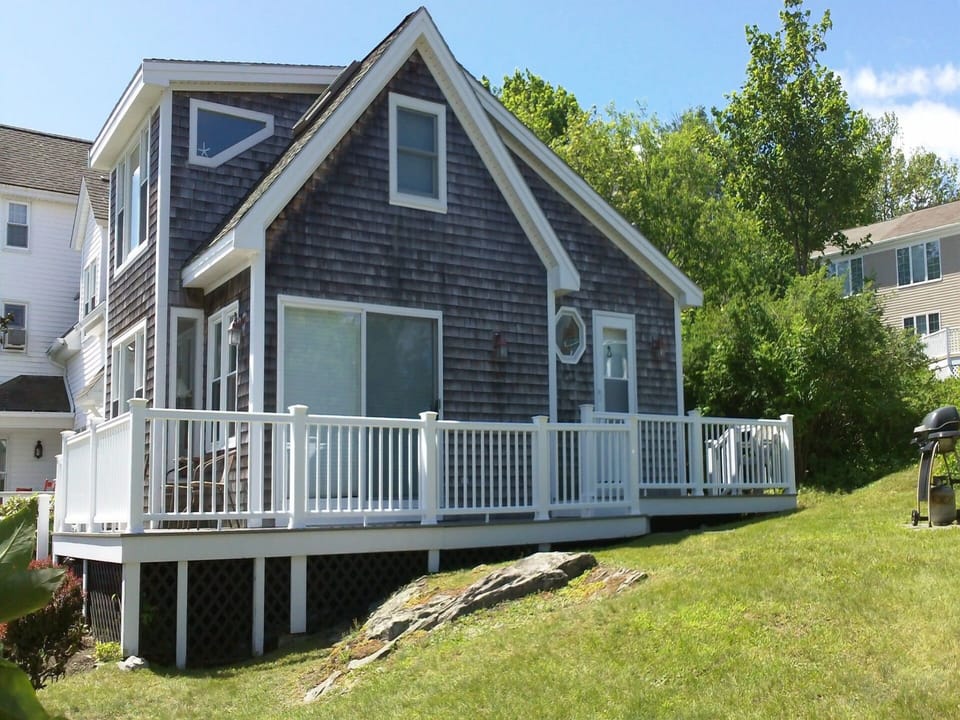 Side and yard area