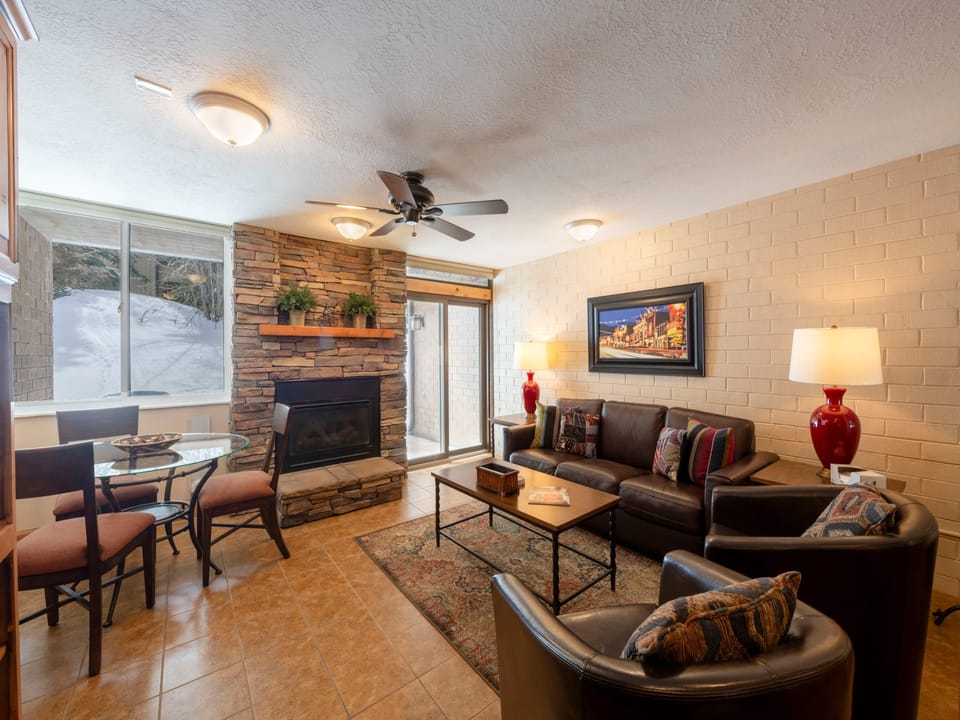 Park Avenue Condominiums 211 - Park City Utah - CooperWynn Property Management