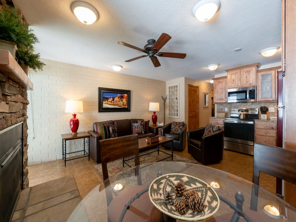 Park Avenue Condominiums 211 - Park City Utah - CooperWynn Property Management