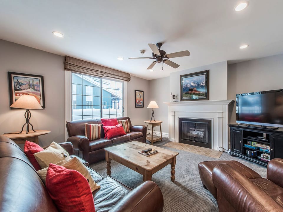 ParkCityResortLodging-ResortPlaza5025