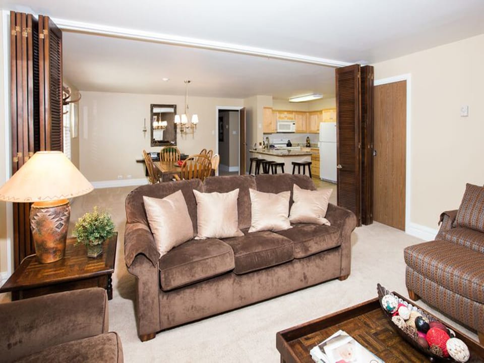ParkCityResortLodging-ResortPlaza5040