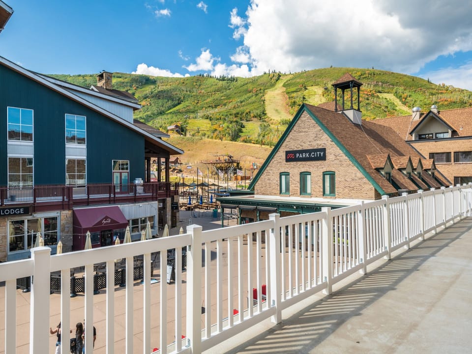 Park City Resort Lodging-Resort Plaza 5031-Deck view