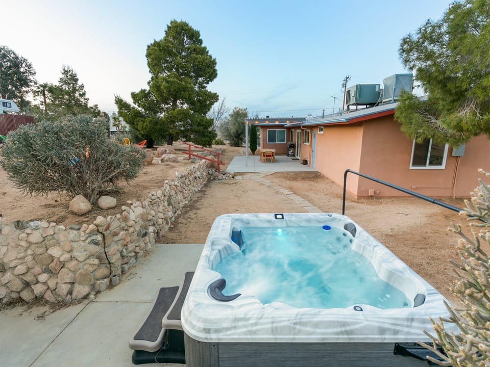Tub