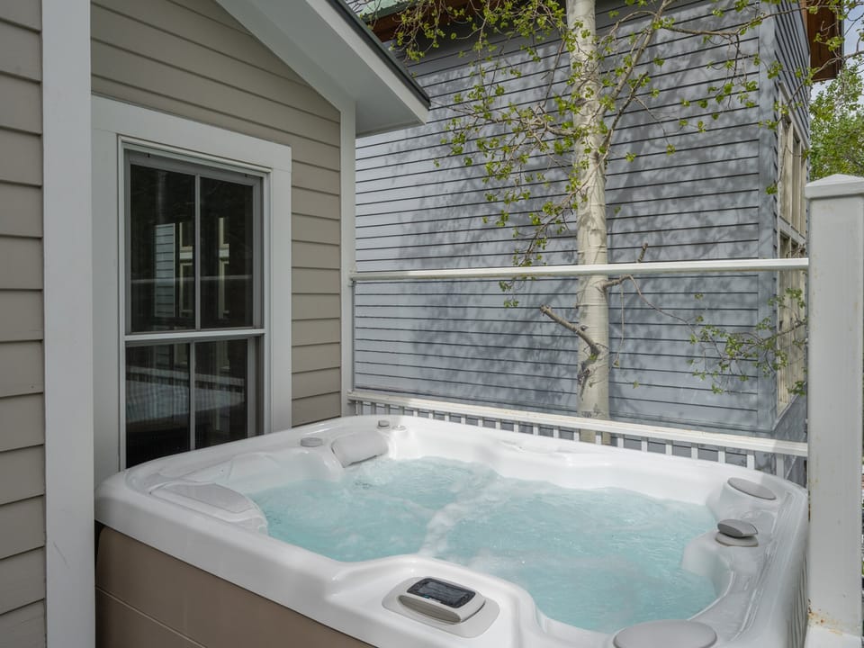 Tub