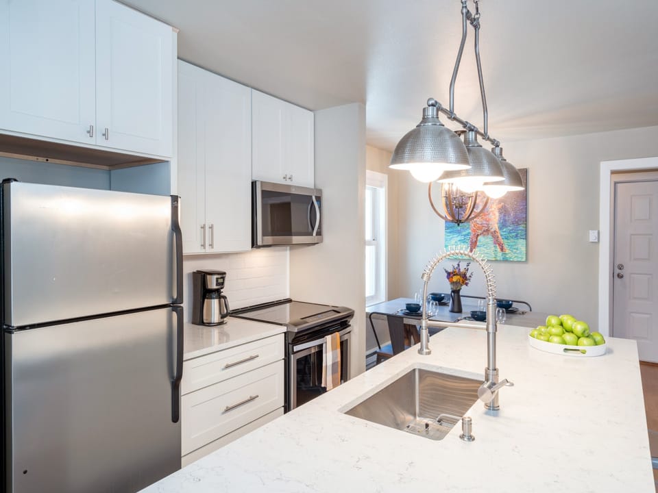 Fall Line 210 - this fully equipped kitchen is fantastic for family meals, and is a great spot to gather at the end of an epic mountain day.