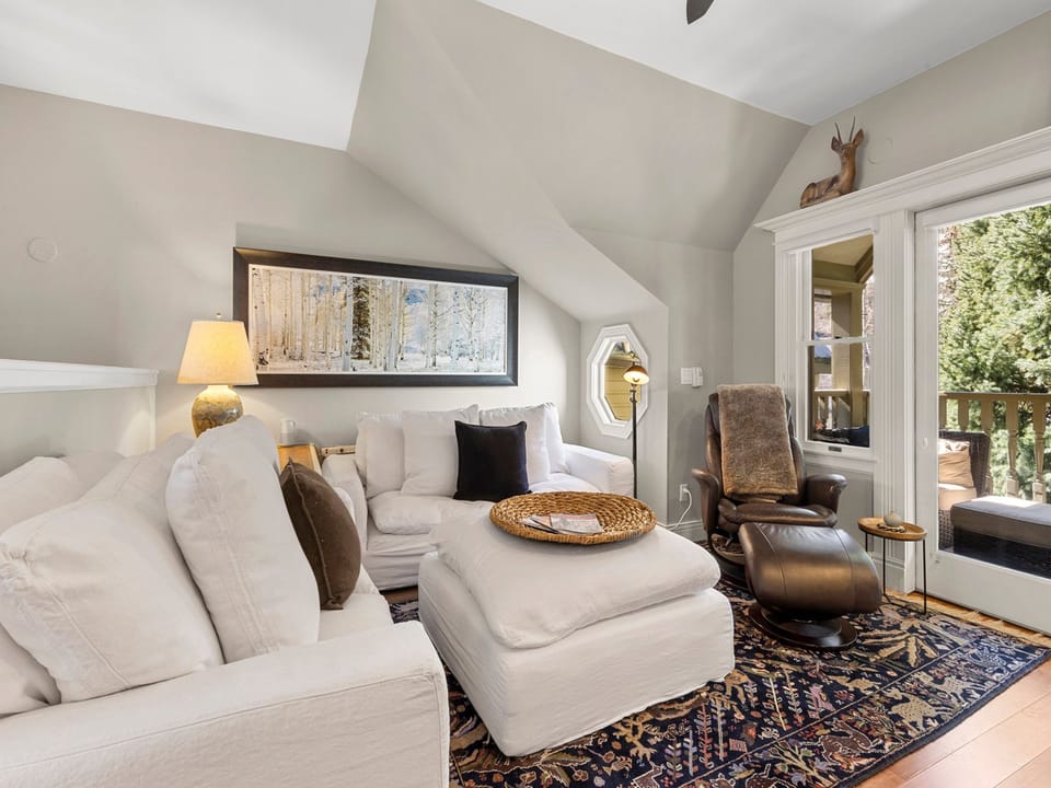 Columbine C is your cozy home away from home for your Telluride vacation.