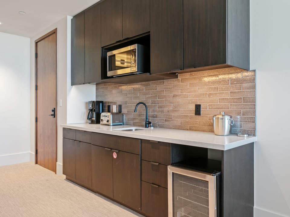 Argent at Deer Valley Resort - Hotel Room #105B Hotel in Park City