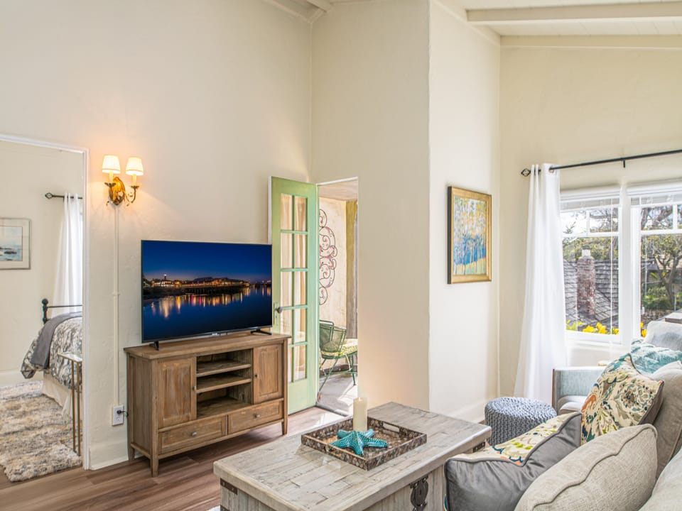 Living Room with HDTV