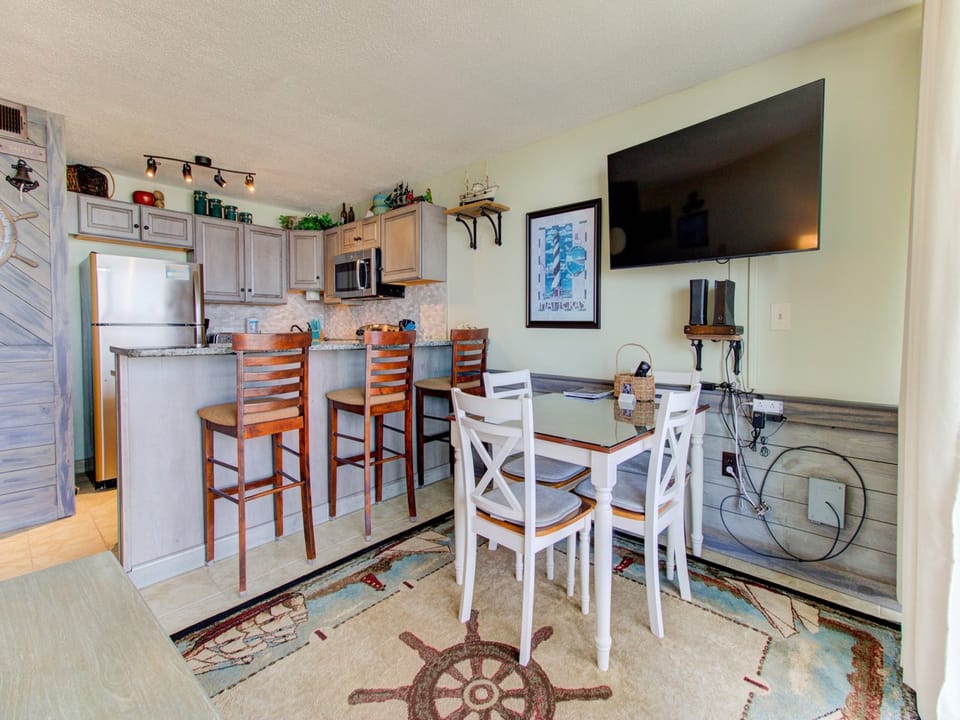 1615 Lake Park Blvd S Unit 312-print-008-017-KitchenBreakfast Bar-4200x2760-300dpi