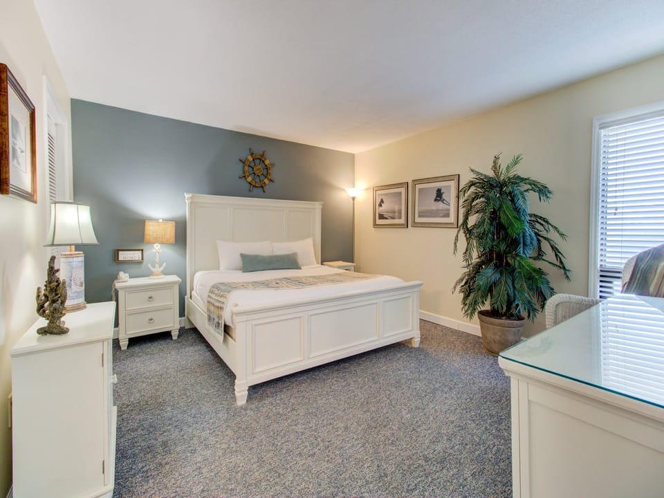 1615 Lake Park Blvd S Unit 312-print-013-018-Bedroom 1-4200x2761-300dpi