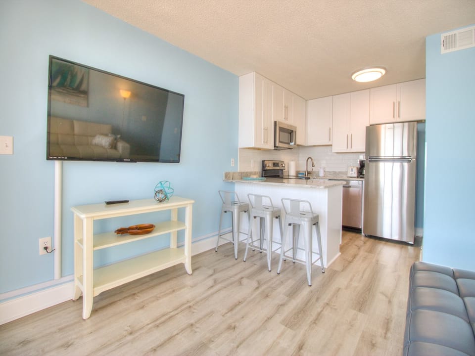 Atlantic Towers 1109-print-007-004-Kitchen-4200x2804-300dpi