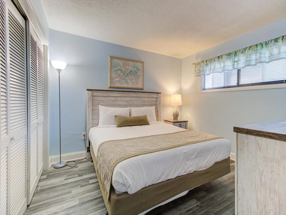 Atlantic Towers 809-large-014-035-Bedroom-1500x985-72dpi