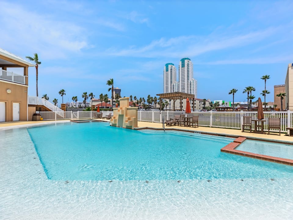 Community Heated Pool!