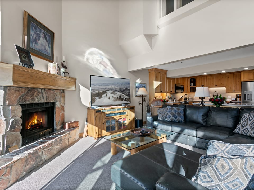 Queen Esther at Deer Valley Resort - Four Bedroom Condo with Hot Tub #2447 Apartment in Park City