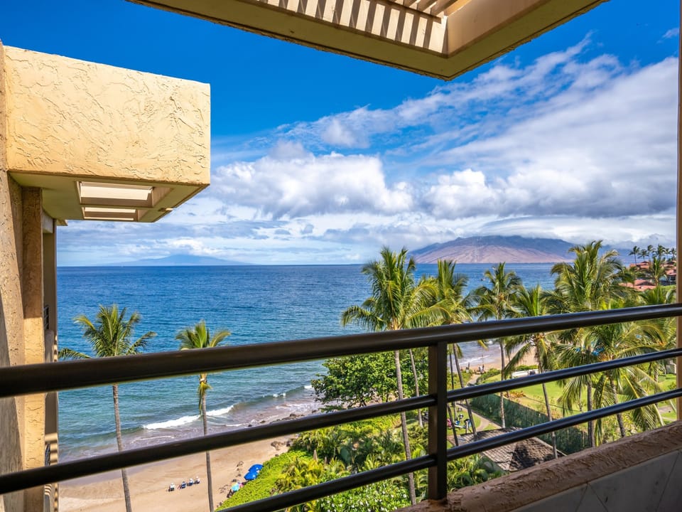 Relax and enjoy the spectacular view from the lanai