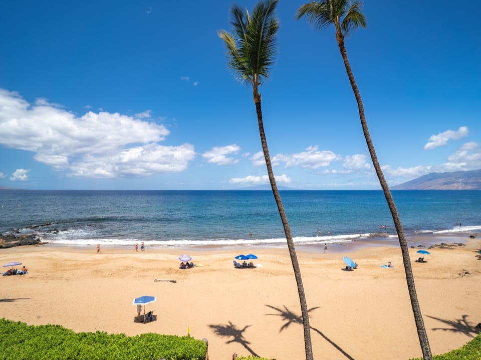 Direct beach access from Polo Beach Club!