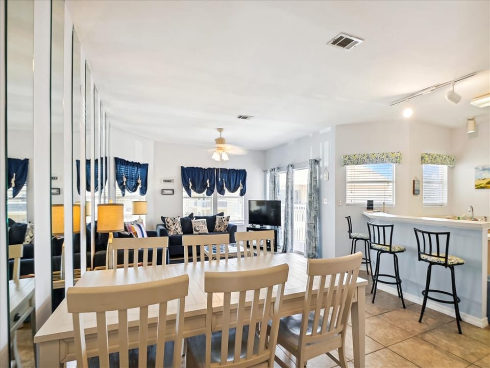 floor plan-dining area-_dsc4665