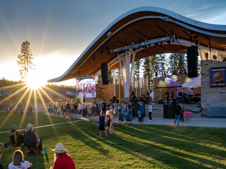 Hideaway Park MUSIC Just steps away; live music all summer long