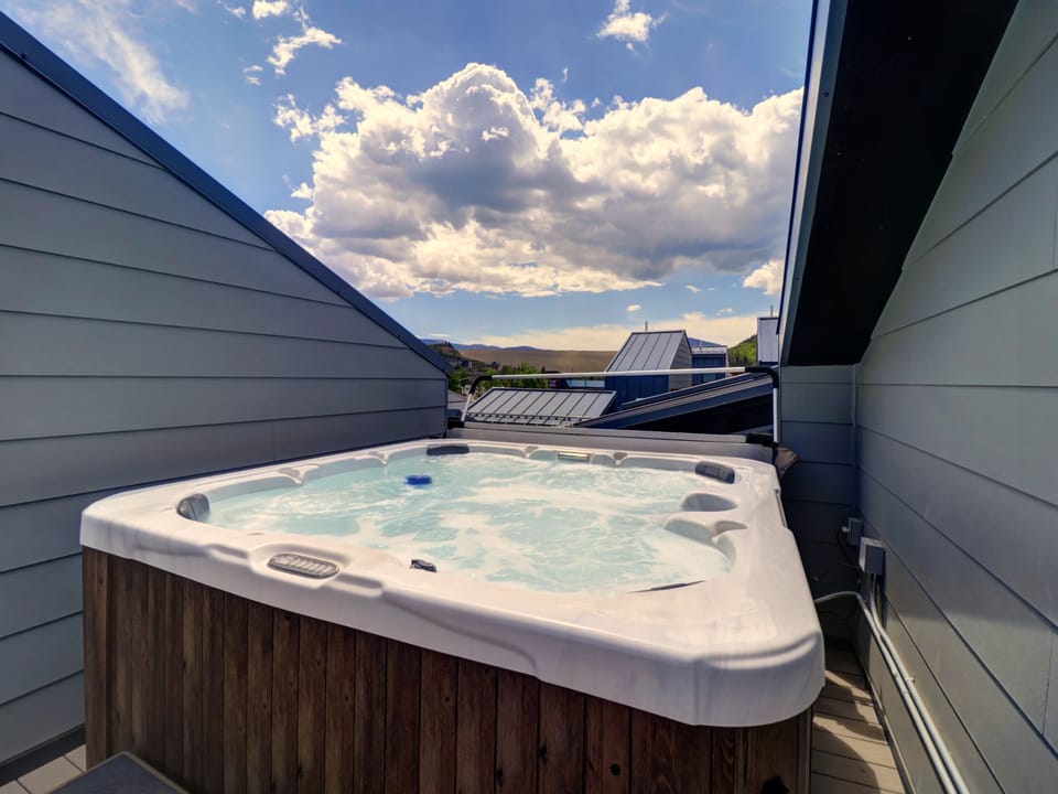 Tub