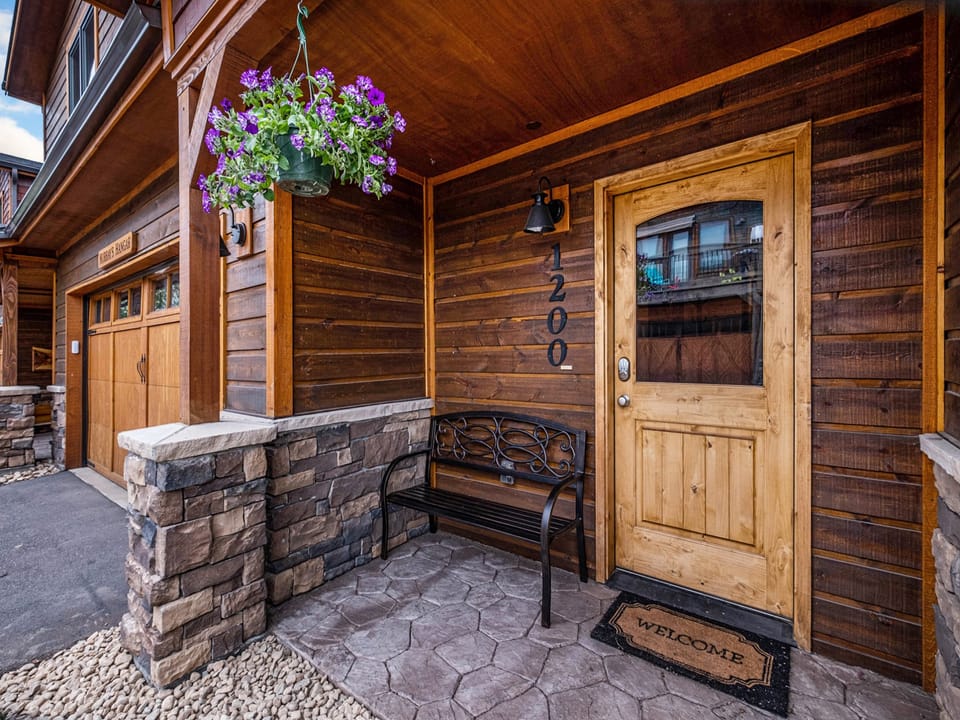 Twin Pines - Twin Pines Estes Park, Main entrance to the home.