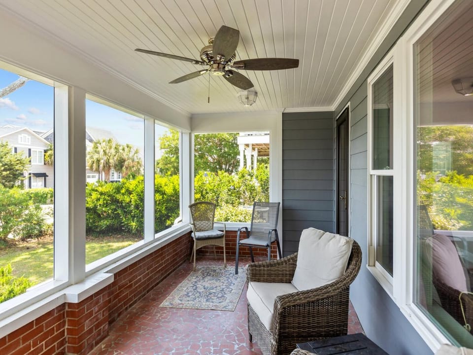 Screened-In Patio