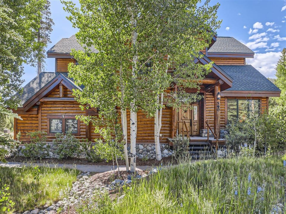 Waterdance House