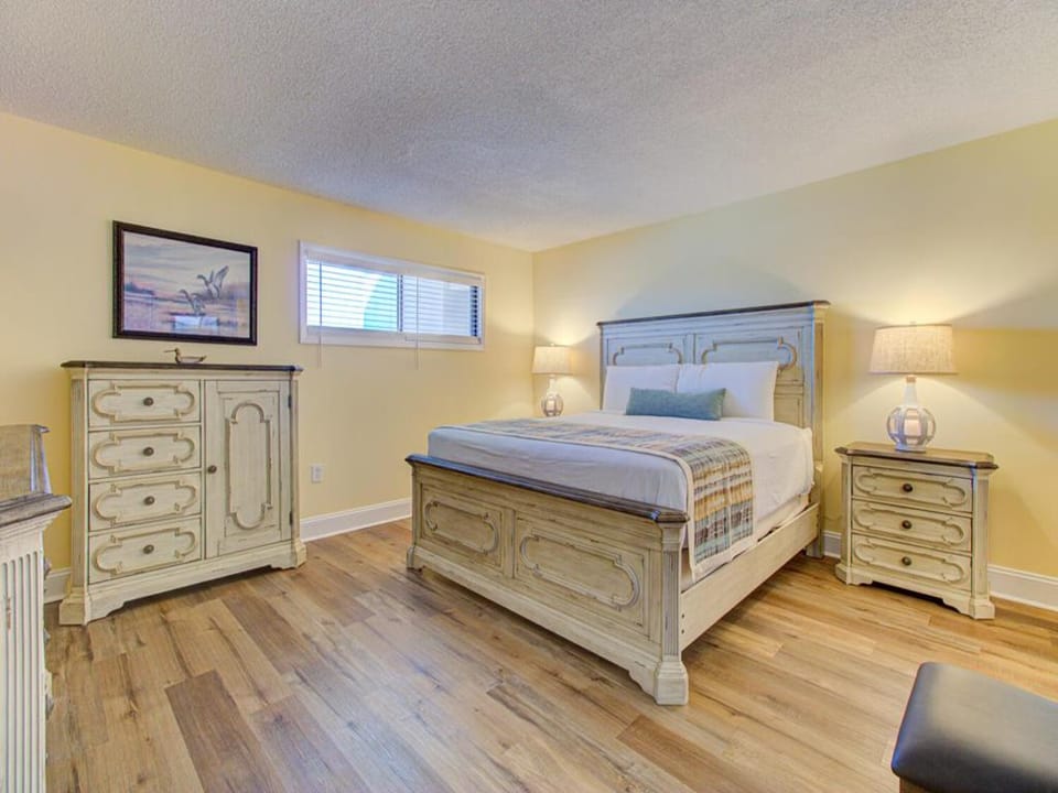 Atlantic Towers 1110-large-017-019-Bedroom 1-1500x986-72dpi