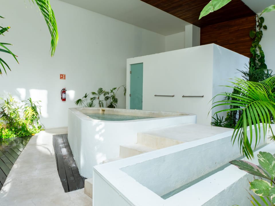 Tub