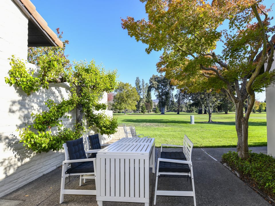 RELAX AND ENJOY THE FAIRWAY VIEWS