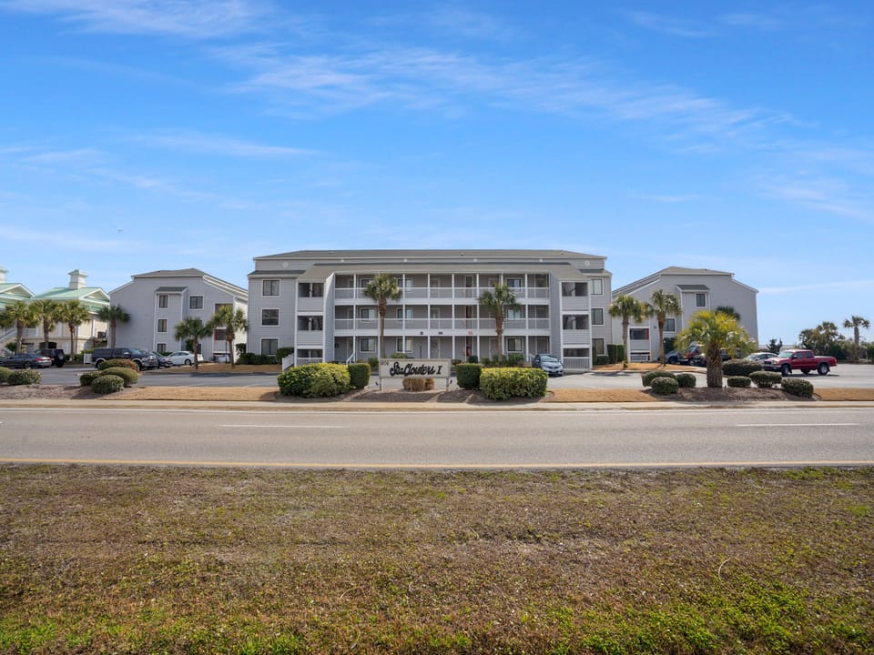 EXTERIOR OF BUILDING - STREET VIEW