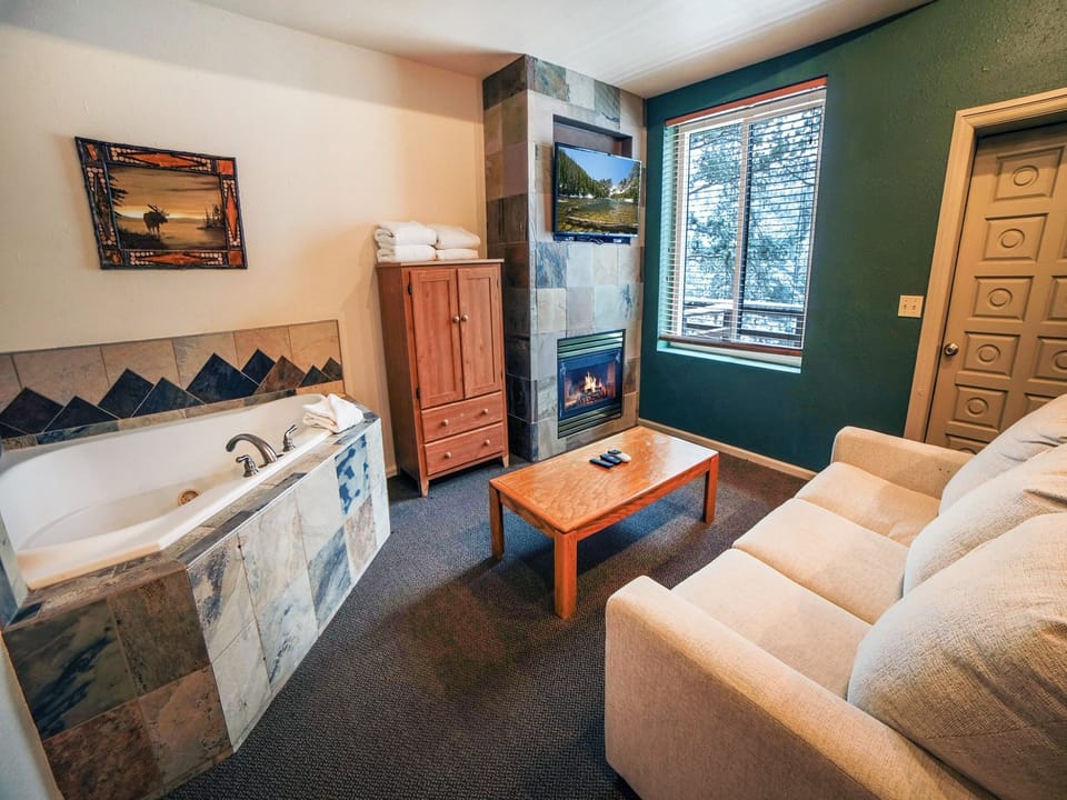 Single-Room Suite