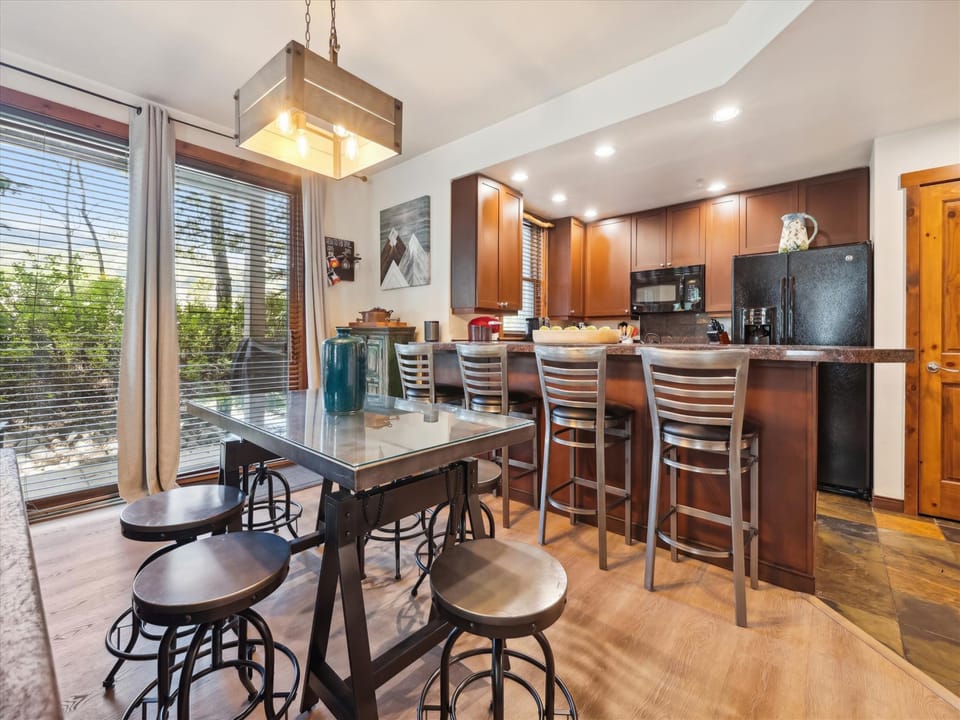 Dining Area - Main Street Junction 28 - Breckenridge Vacation Rental
