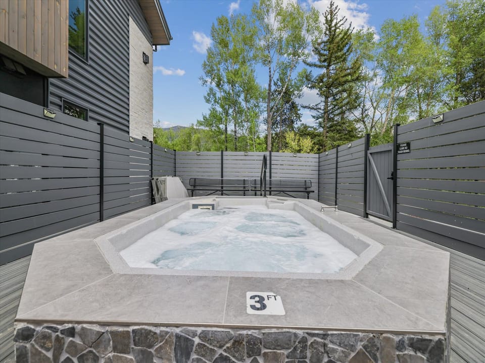 Hot Tub, River West 814, Silverthorne Vacation Rental
