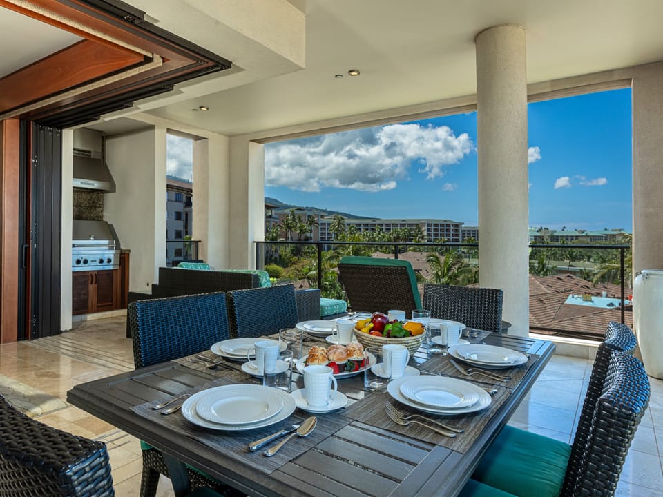 Start your morning on your private patio with breakfast served al fresco, where open tropical views and ocean breezes create the perfect island escape.