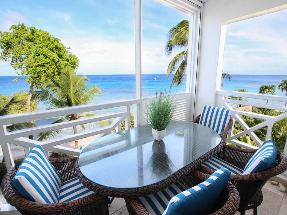 Amazing beach and sea views