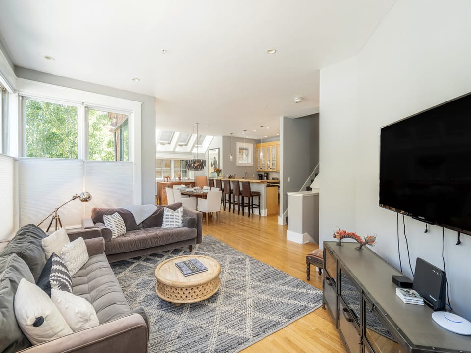 Cosy living area with plenty of space to lounge after a long day on the slopes.