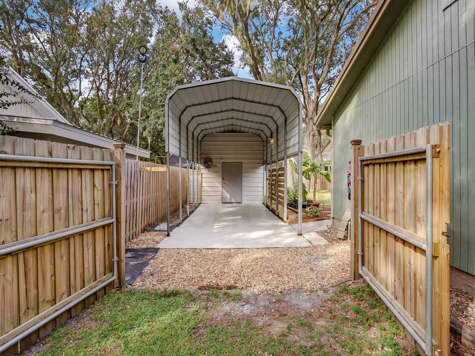 Boat/Jet Ski Pad - 24' or Less