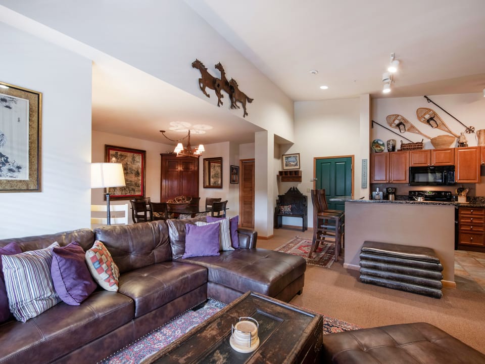 Select Unit 1520: 3 Bedroom: Zephyr Mountain Lodge Apartment in Winter Park