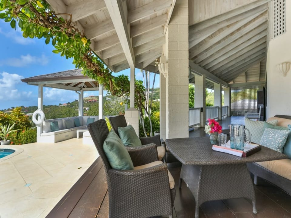 Expansive wrap around balcony, great for outdoor dining.