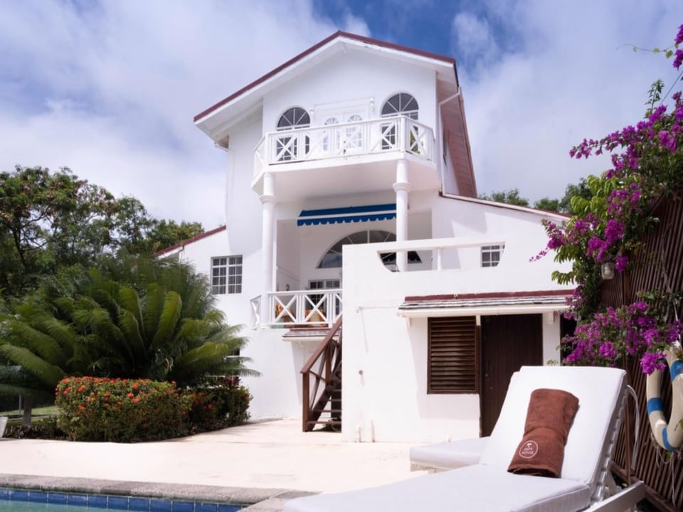 House with pool