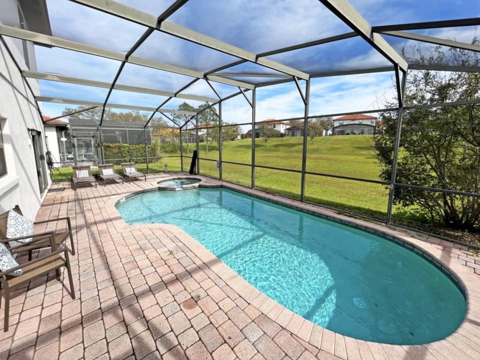 2-Pool.jpg