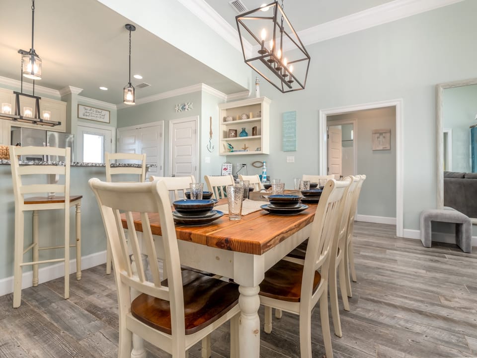 009 Grace Wins Kitchen Island and  Dining Space